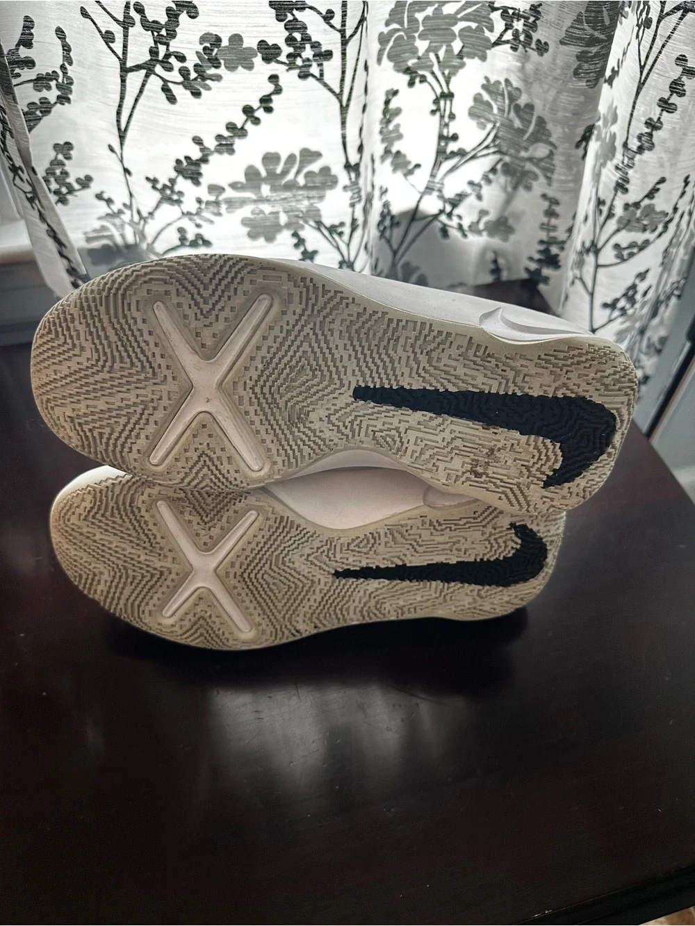 Nike Black, White and Gold Low-Top Sneakers